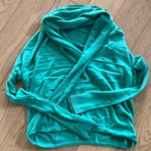 Lululemon convertible top — in great condition!